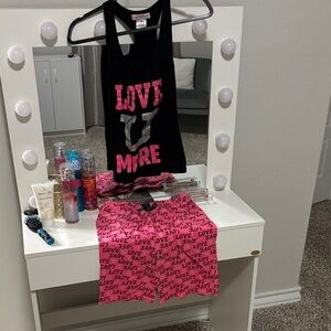 Black and Pink Medium Women’s 'Love U More' Tank and Shorts Set